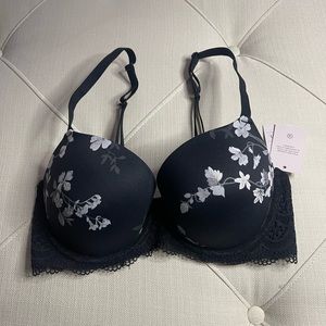 T shirt bra black/white floral print 32A, 34D
